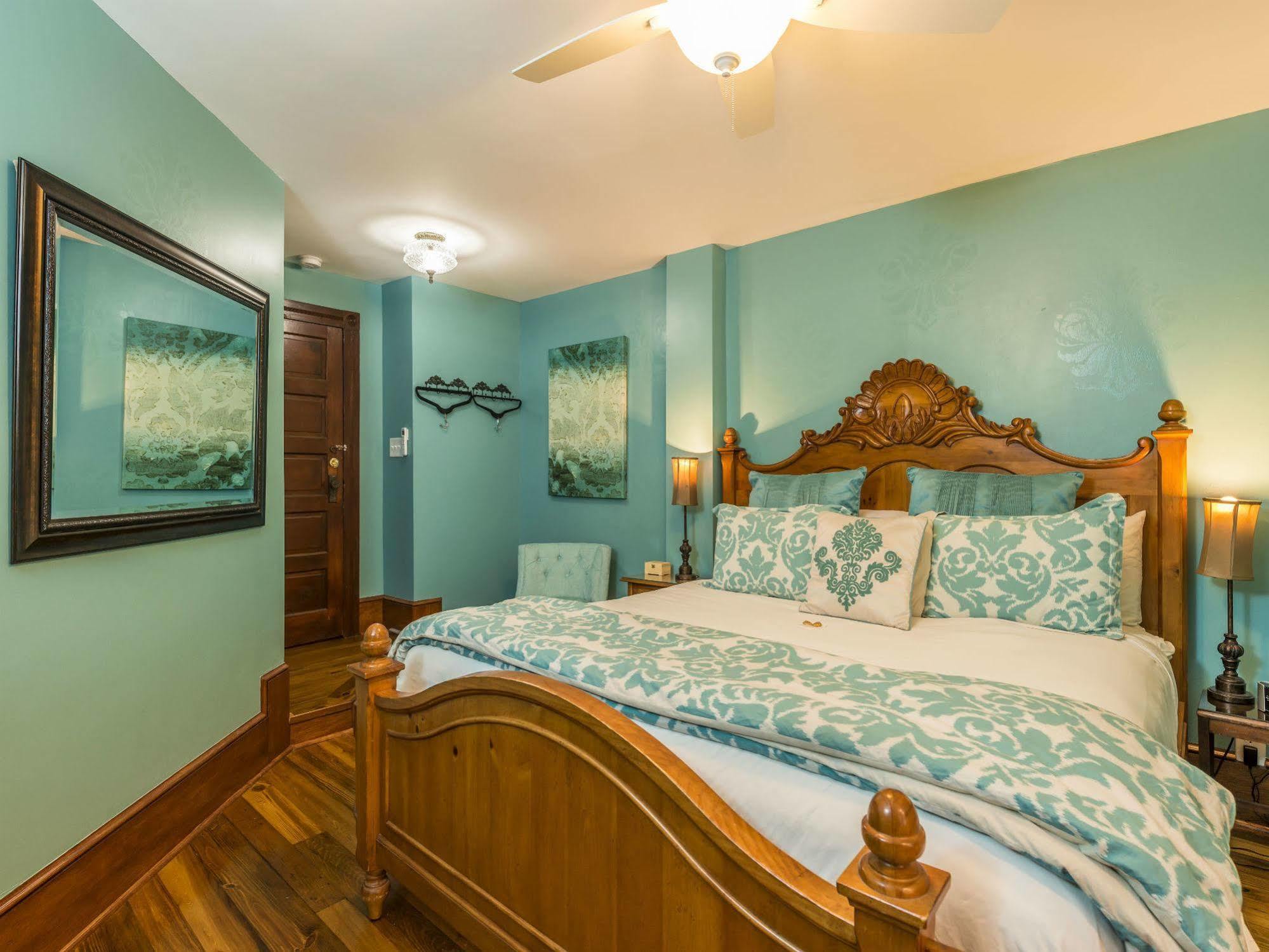 Carriage Way Inn Bed & Breakfast Adults Only - 21 Years Old And Up 圣奥古斯丁 外观 照片