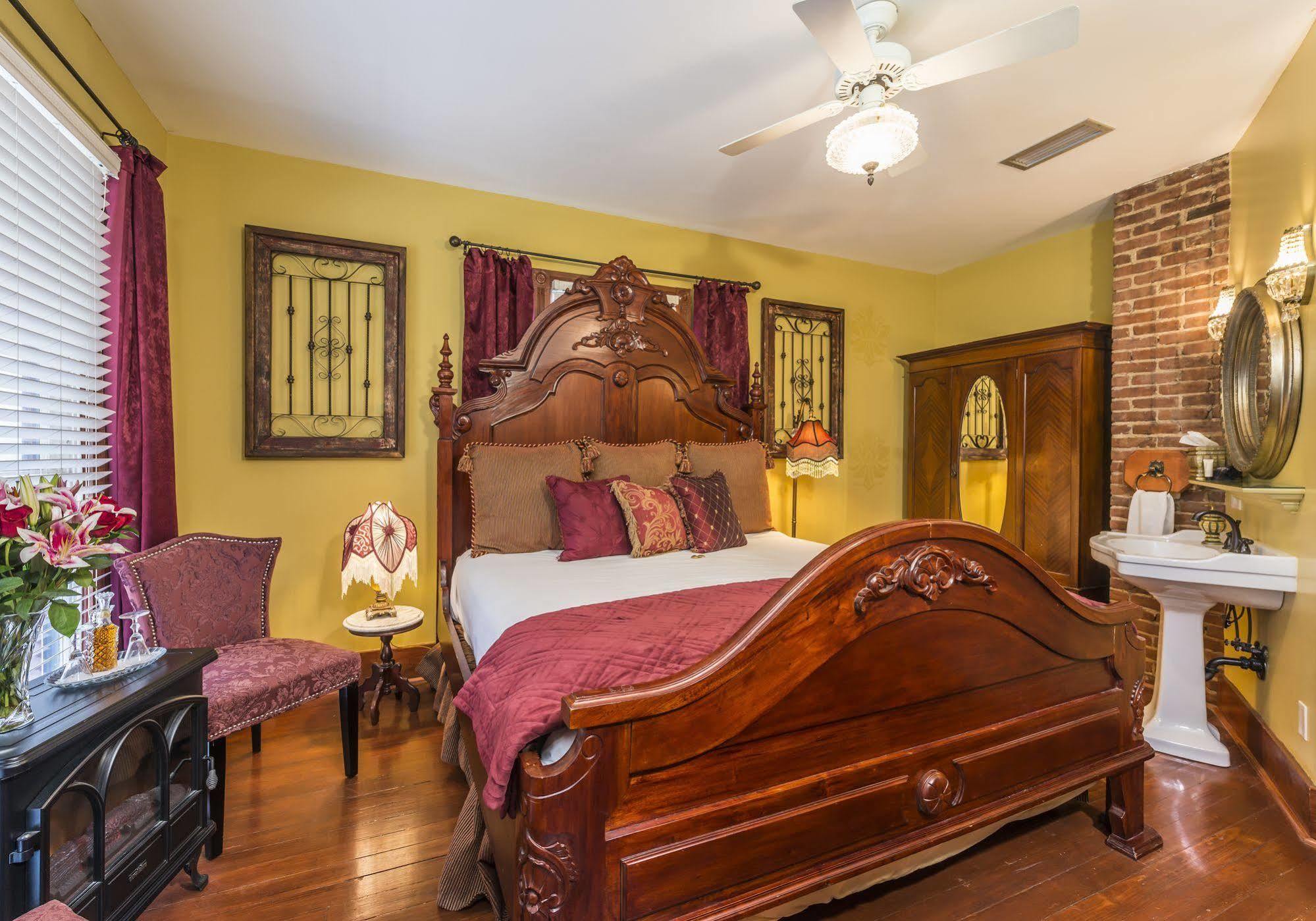 Carriage Way Inn Bed & Breakfast Adults Only - 21 Years Old And Up 圣奥古斯丁 外观 照片